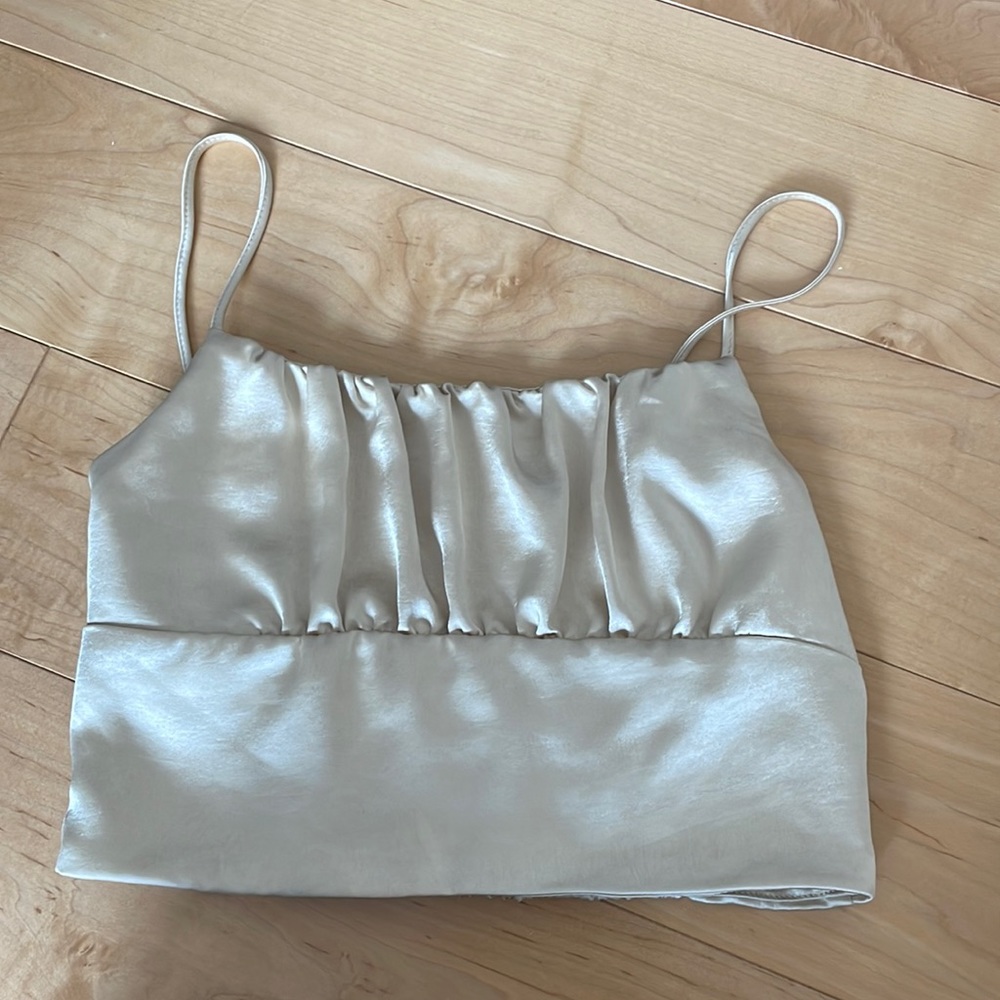 NWOT zara top
